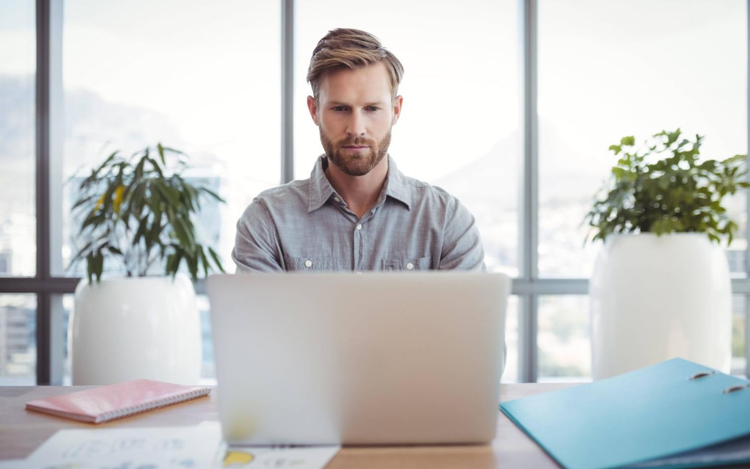 Espace de travail organisé pour la gestion financière